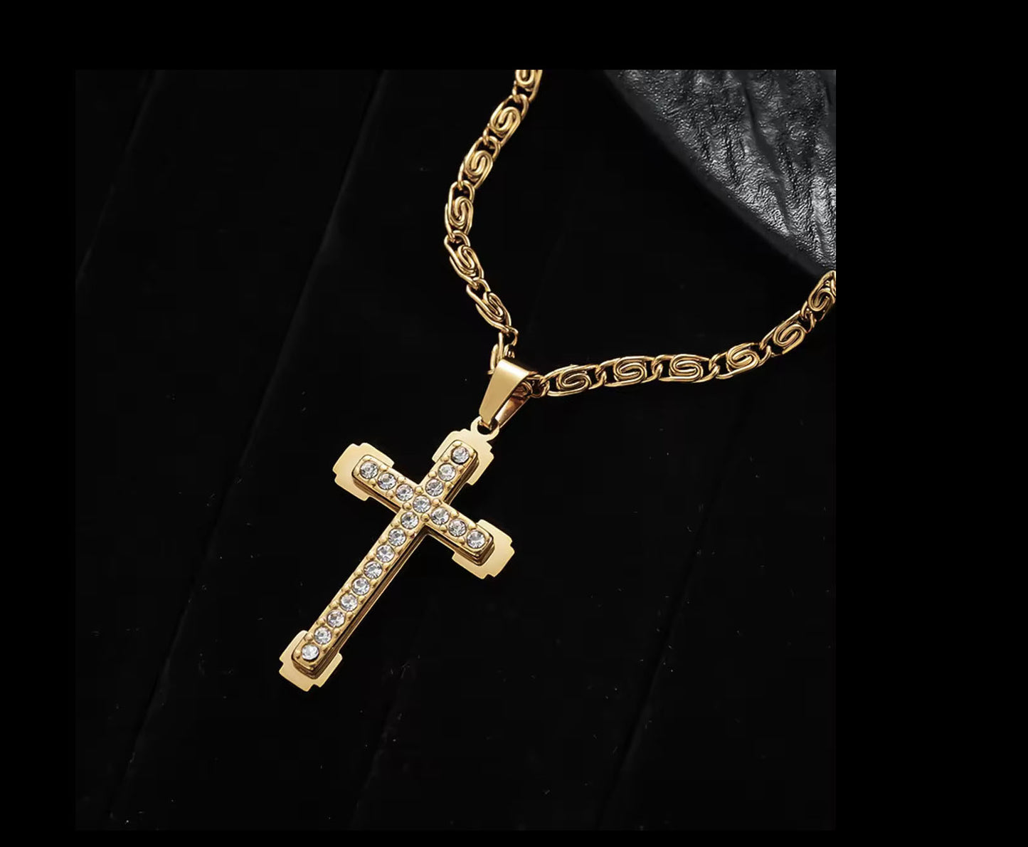 Stainless Steel Custom Cross Pendant Necklace with Diamond Accent - Elegant Design for Everyday Wear